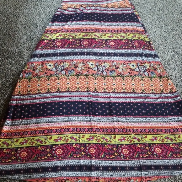 Skirt - Picture 2 of 2